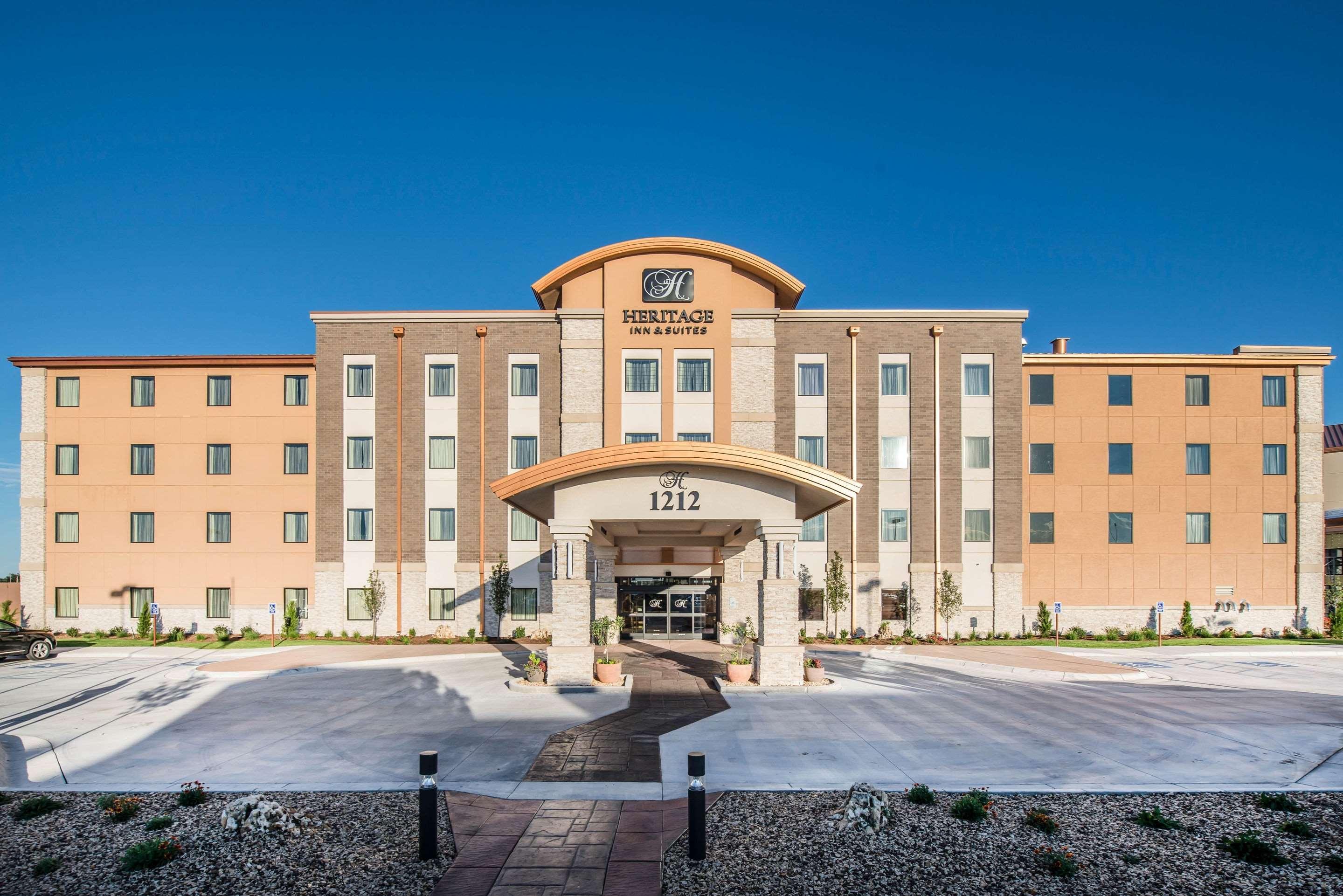 The Heritage Inn & Suites, Ascend Hotel Collection Garden City Exterior foto