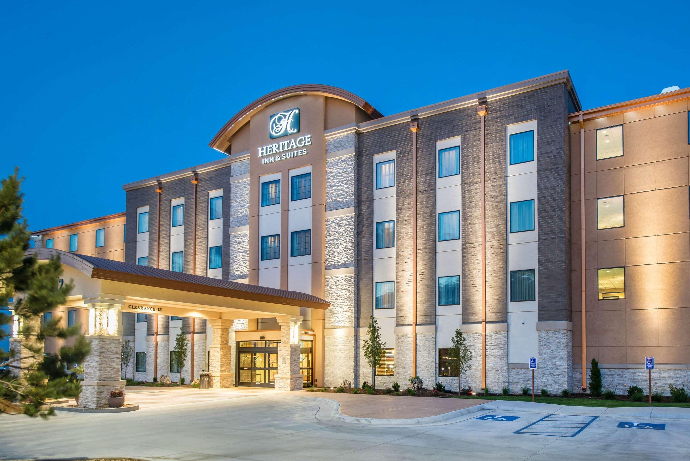 The Heritage Inn & Suites, Ascend Hotel Collection Garden City Exterior foto
